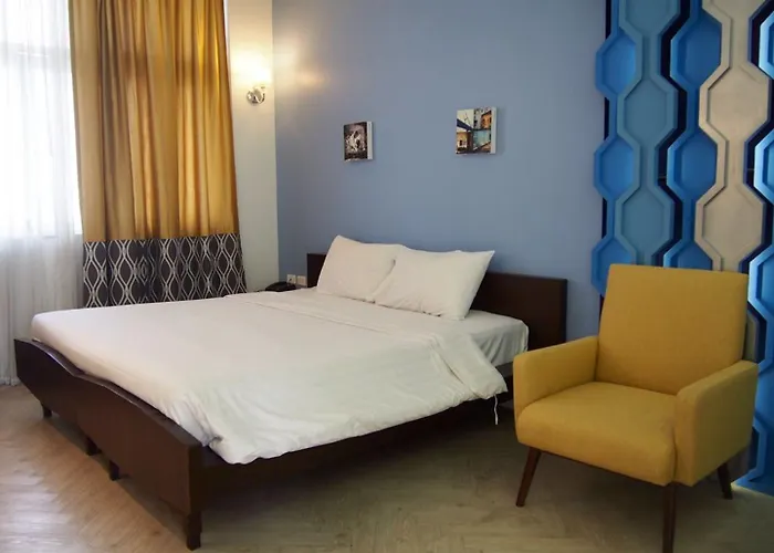 Retroasis Hotel 3*