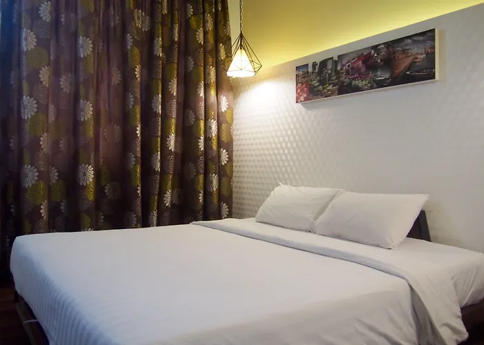Retroasis Hotel 3*