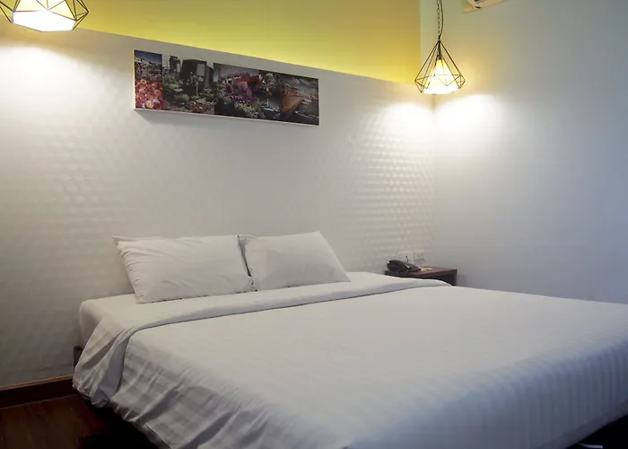 Retroasis Hotel 3*