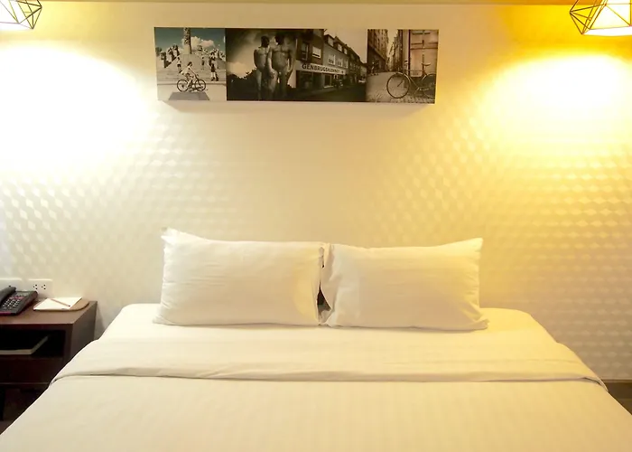 Retroasis Hotel 3*