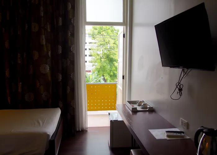 Retroasis Hotel