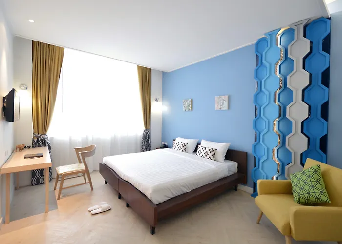 Hotel Retroasis 3*