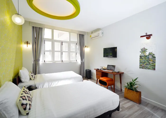 Hotel Retroasis 3*