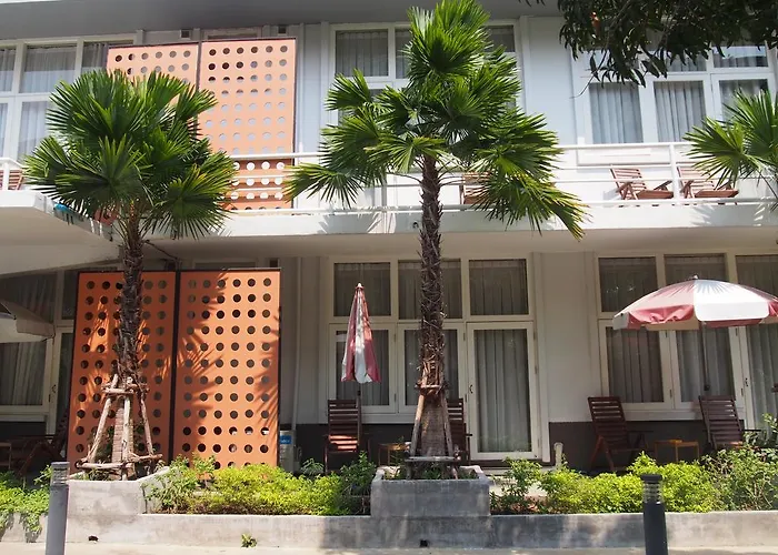 Hotel Retroasis